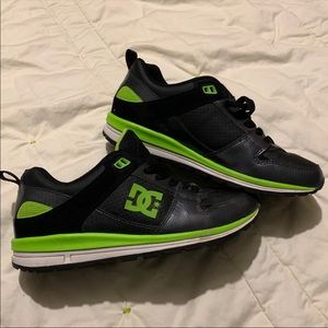 DC black neon green skater shoes 6